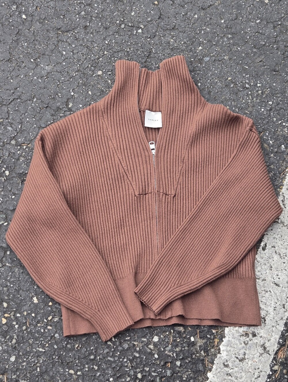 VARLEY KNIT SIZE MEDIUM